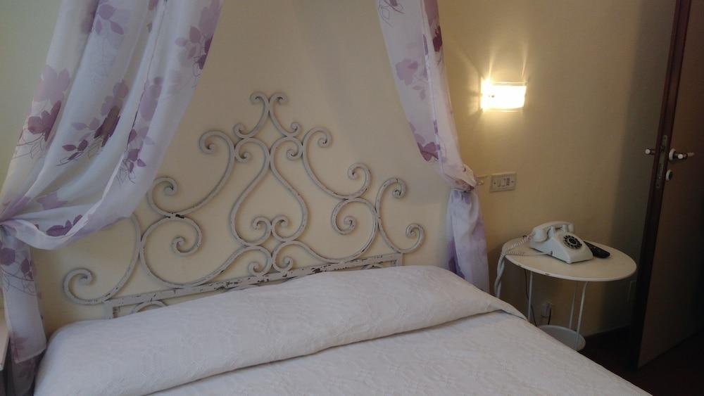 Hotel Genesi Флоренция Екстериор снимка